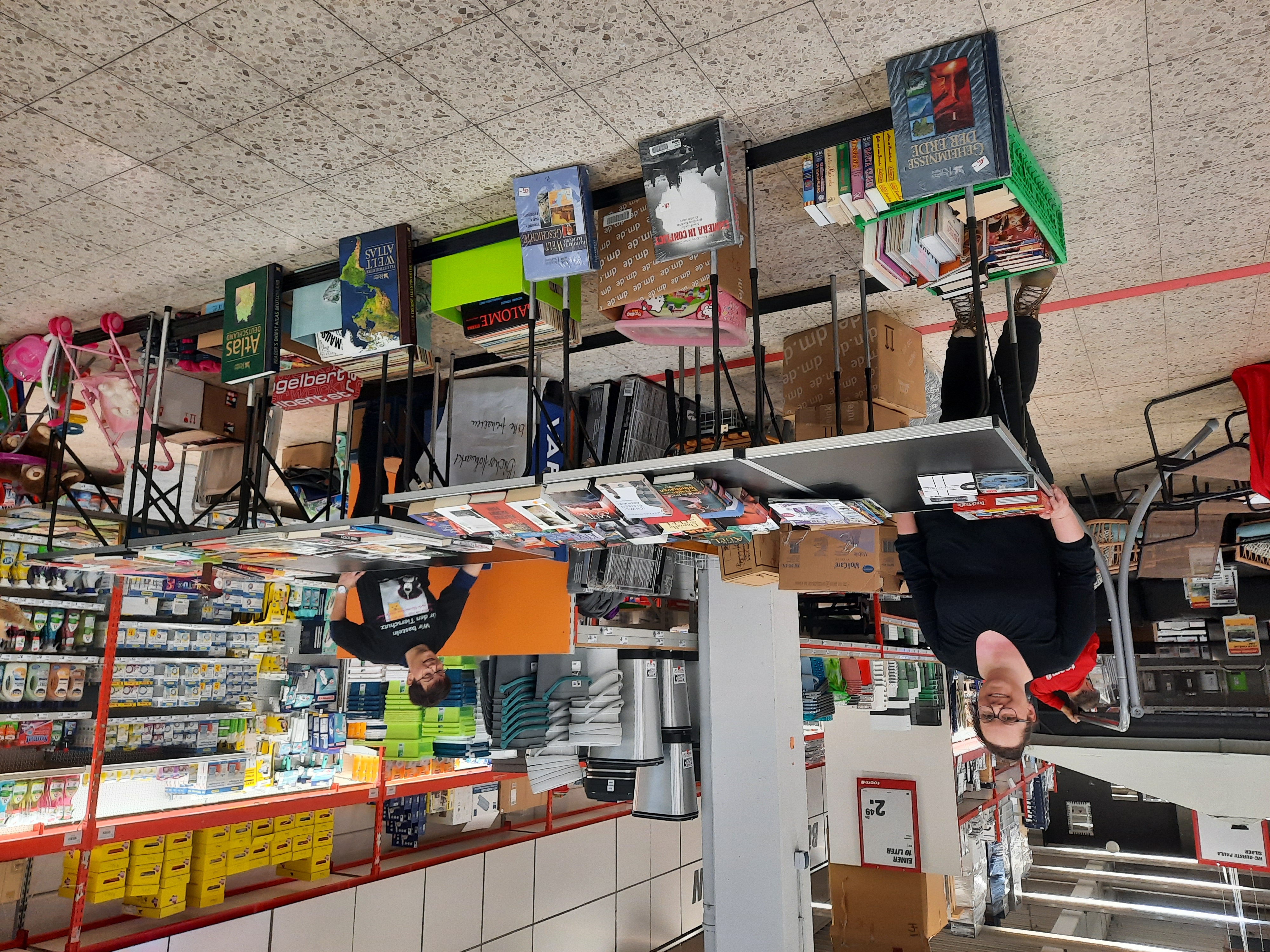 Bücherflohmarkt im TOOM Neuhaus